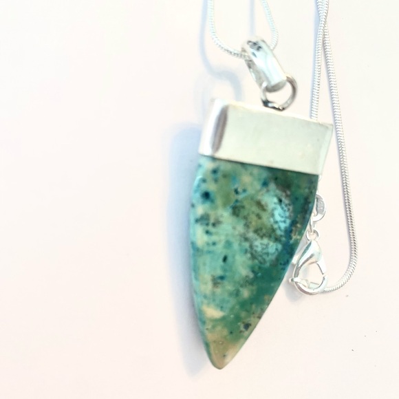 1 1/2 inch, Cap Marine blue Dendritic and Larimar pendant on a silver chain. - Picture 6 of 6
